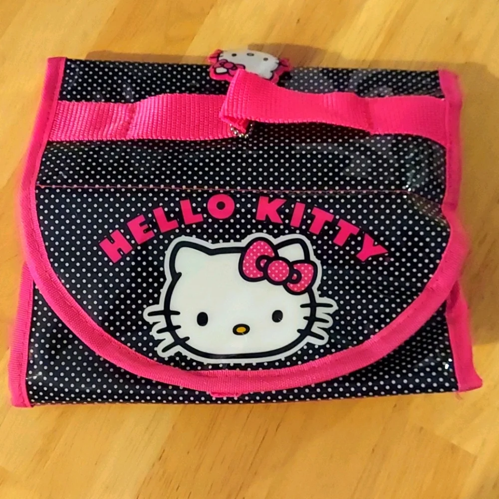 Hello‎ Kitty roll up storage kit